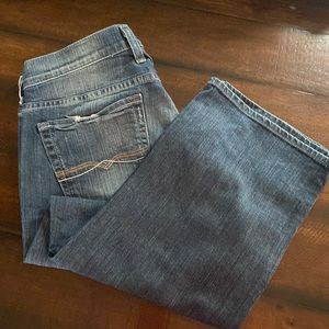 LUCKY BRAND slightly distressed jeans  sz 14